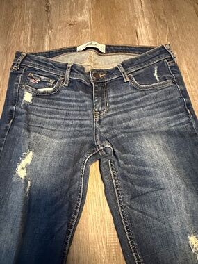 Hollister Women's Dark Blue Distressed Skinny Jeans